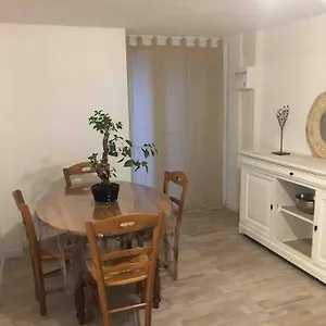 Indépendant Piscine Et Jardin Appartement Creuzier-le-Neuf